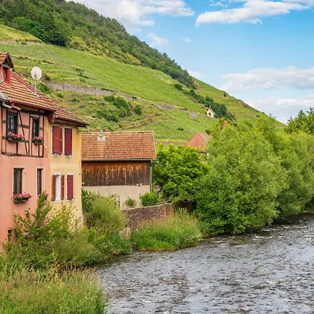 Lagrange Saint Sauveur 3* مُلووز