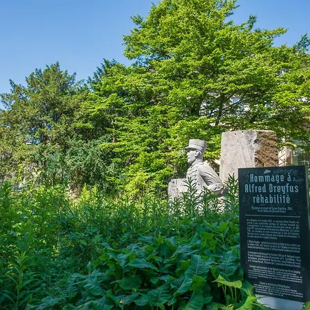 Hotel apartamentowy Lagrange Saint Sauveur