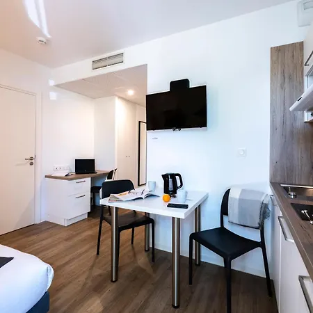 Hotel apartamentowy Lagrange Saint Sauveur Miluza