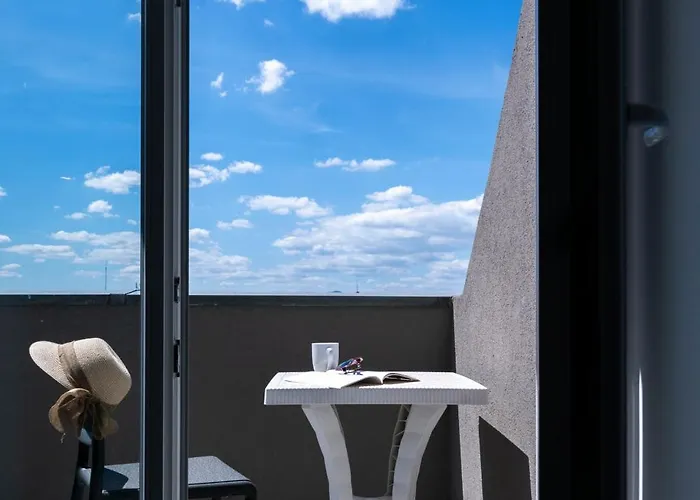 Aparthotel Lagrange Saint Sauveur 3*