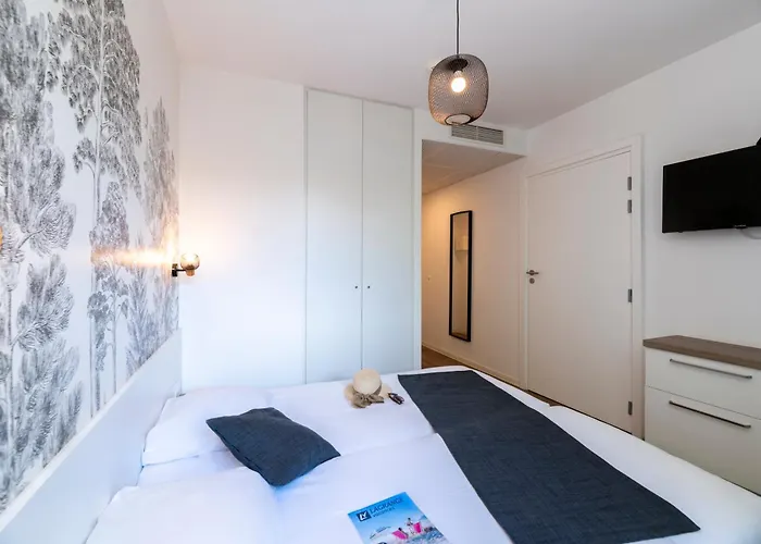 Lagrange Saint Sauveur 3*