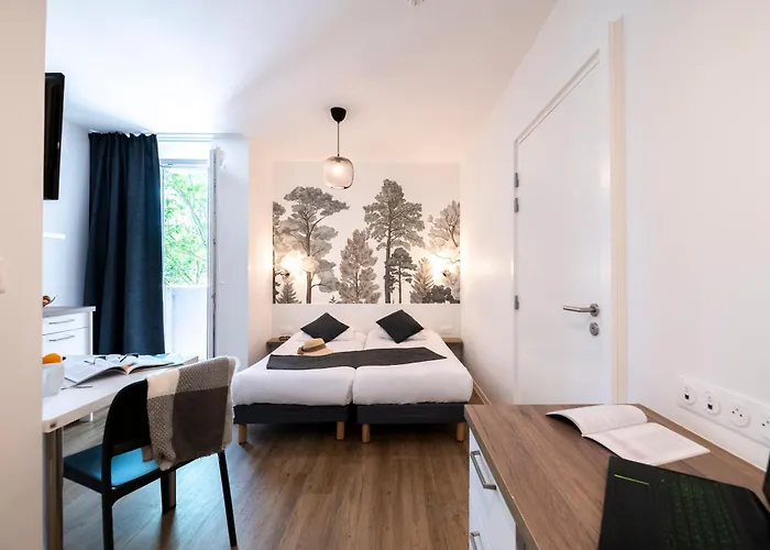 Lagrange Saint Sauveur 3*